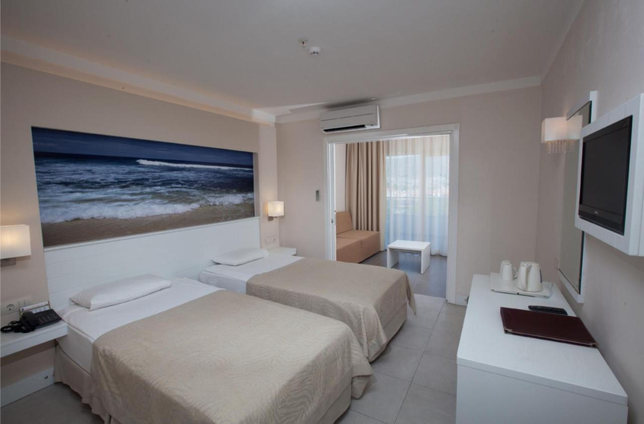 Batihan Beach Resort & Spa Kusadası Esterno foto