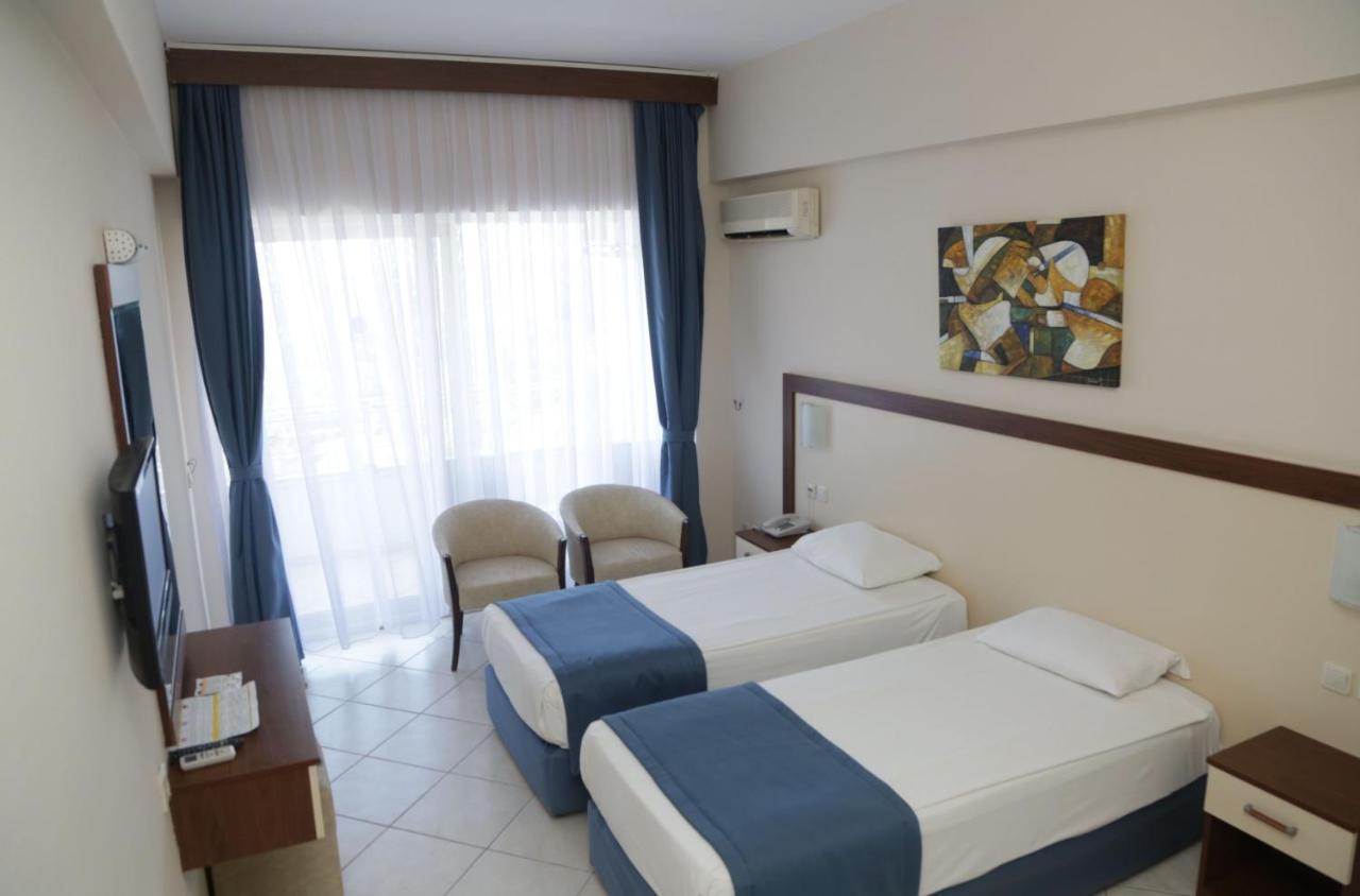 Batihan Beach Resort & Spa Kusadası Esterno foto