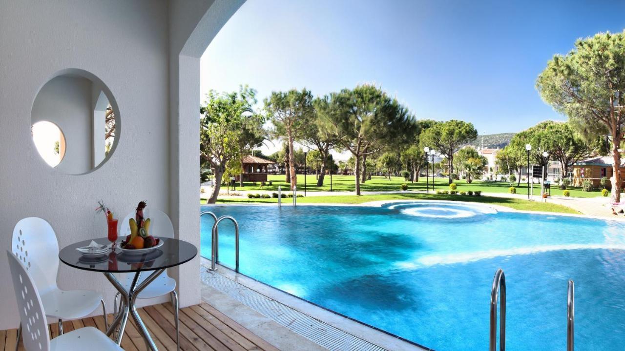 Batihan Beach Resort & Spa Kusadası Esterno foto