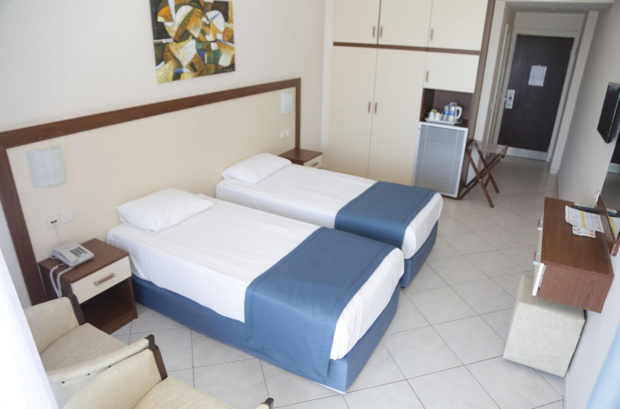 Batihan Beach Resort & Spa Kusadası Esterno foto