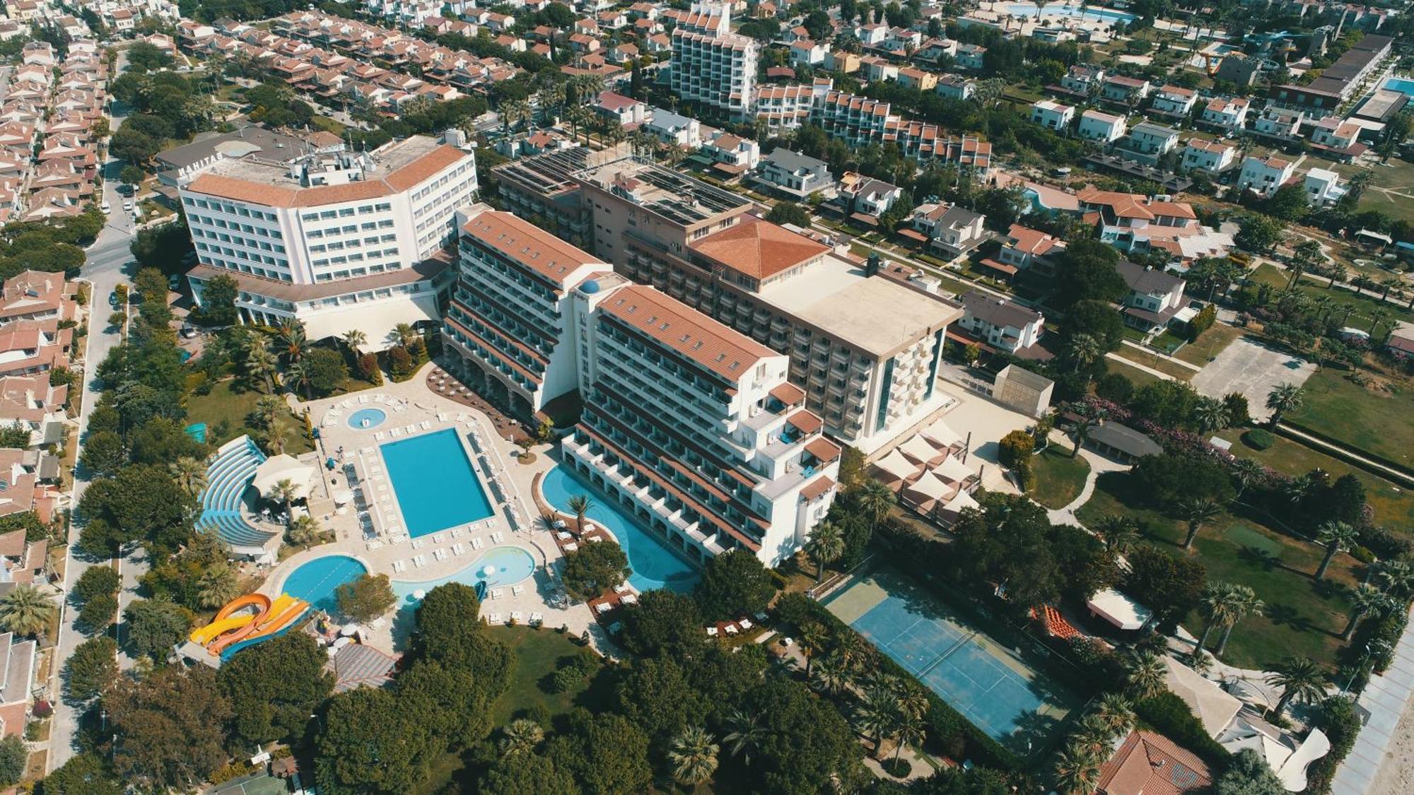 Batihan Beach Resort & Spa Kusadası Esterno foto