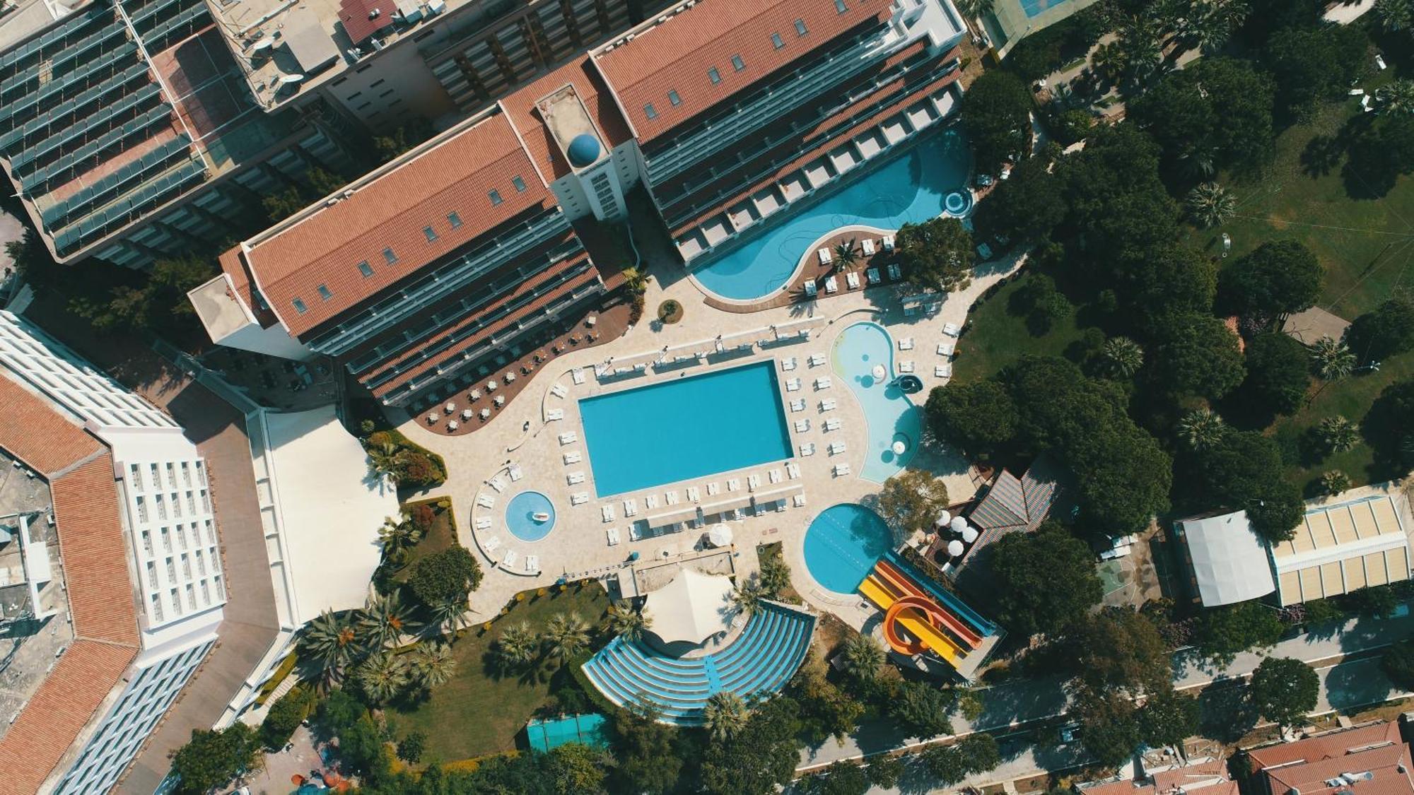 Batihan Beach Resort & Spa Kusadası Esterno foto
